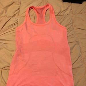 Lululemon swiftly tech Razorback